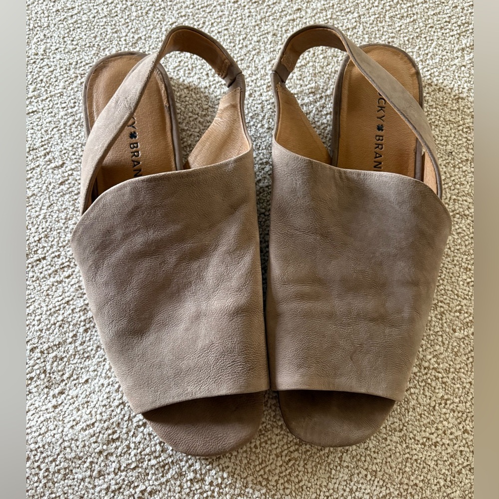 Lucky sandals